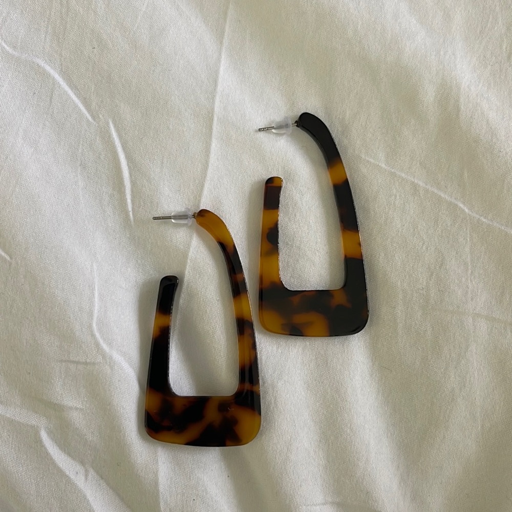 Tortoise Shell Acrylic Hoop Style Earrings